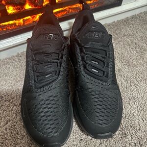 Nike air max 270 triple black